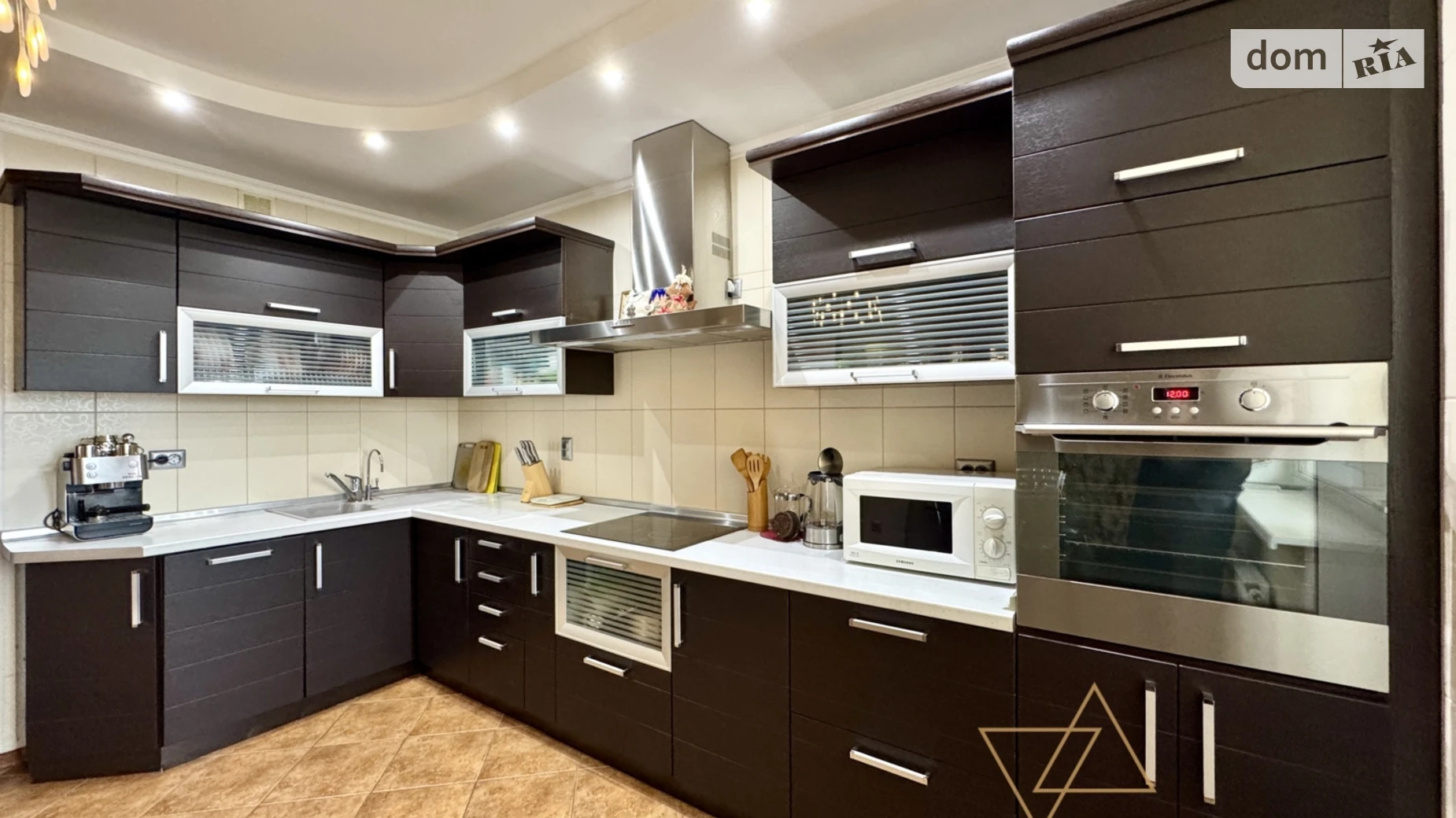 Продается 4-комнатная квартира 151.2 кв. м в Киеве, ул. Чавдар Елизаветы, 3 - фото 3