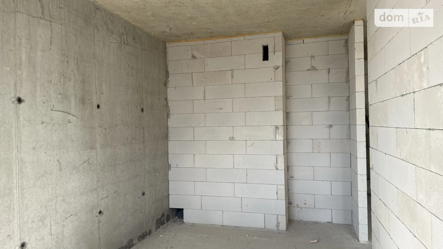 Продается 2-комнатная квартира 63 кв. м в Ивано-Франковске, ул. Левицкого Романа, 10 - фото 2