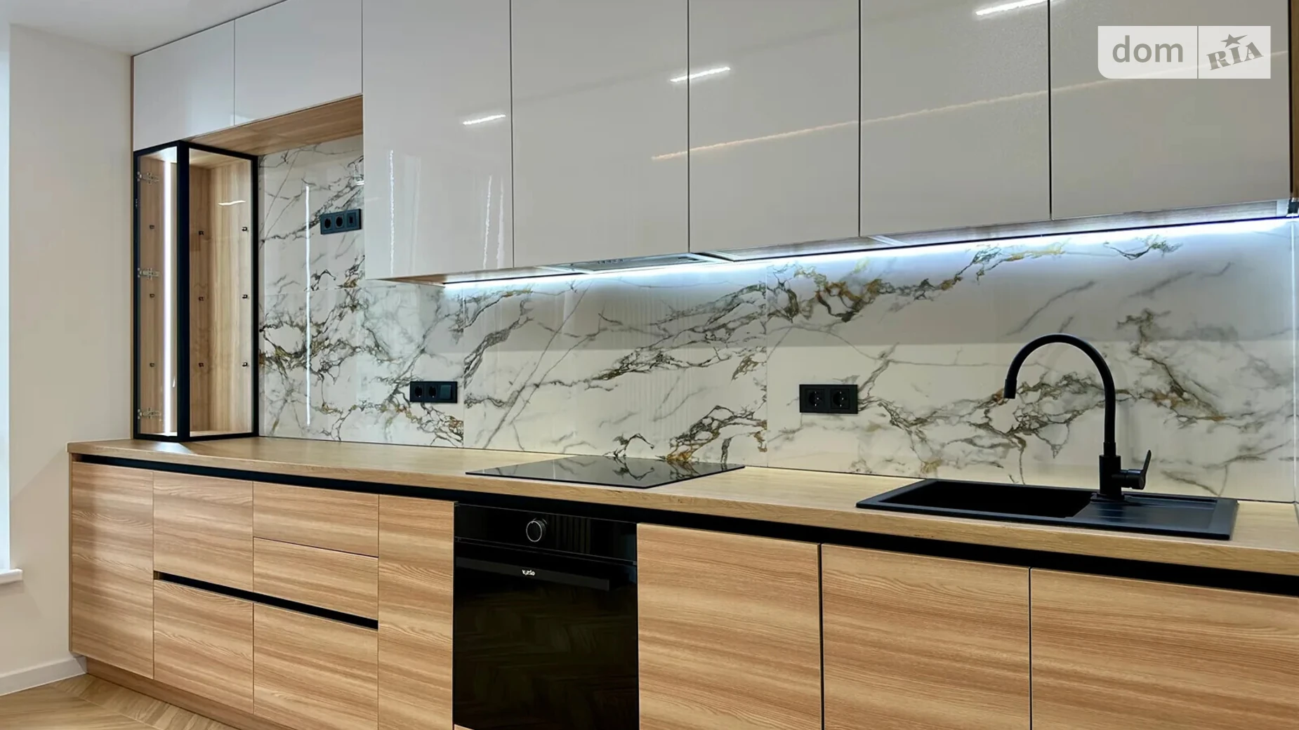 Продается 1-комнатная квартира 42 кв. м в Ивано-Франковске, ул. Вовчинецька - фото 2