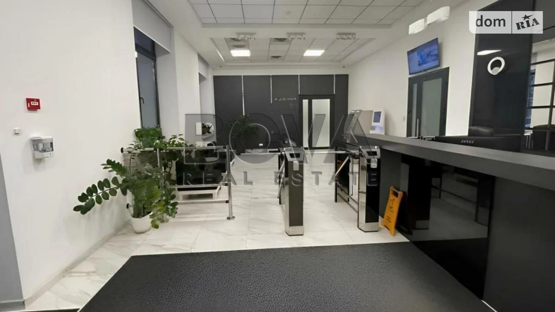 Сдается в аренду офис 914 кв. м в бизнес-центре, цена: 11882 $ - фото 2