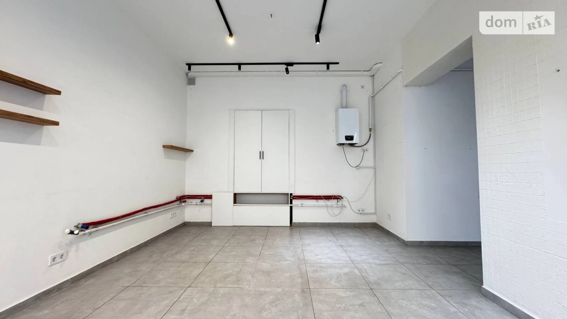 Здається в оренду приміщення вільного призначення 32.4 кв. м в 3-поверховій будівлі, цена: 650 $ - фото 4