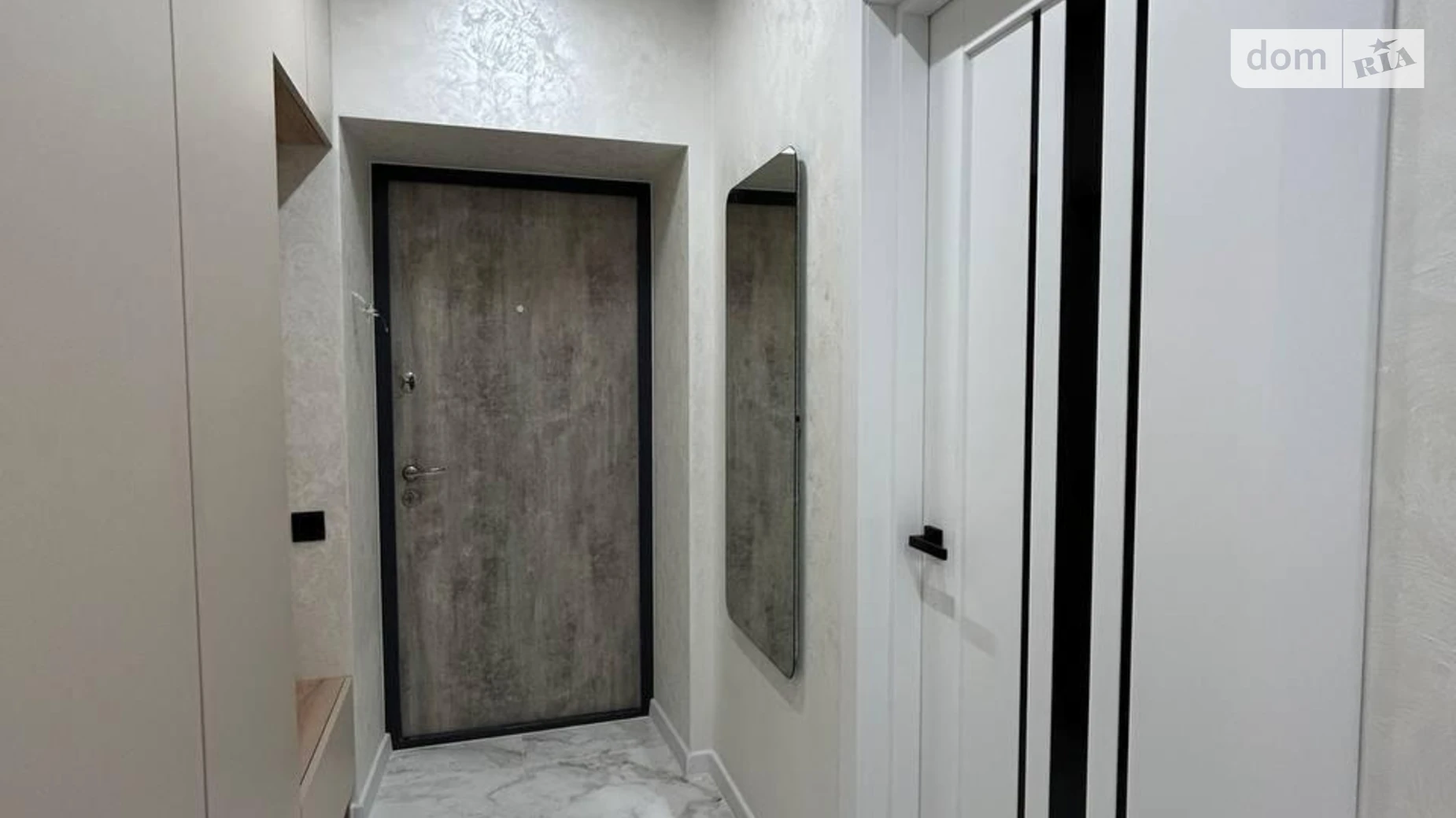 Продается 1-комнатная квартира 43 кв. м в Ивано-Франковске, ул. Довженко А., 31 - фото 3
