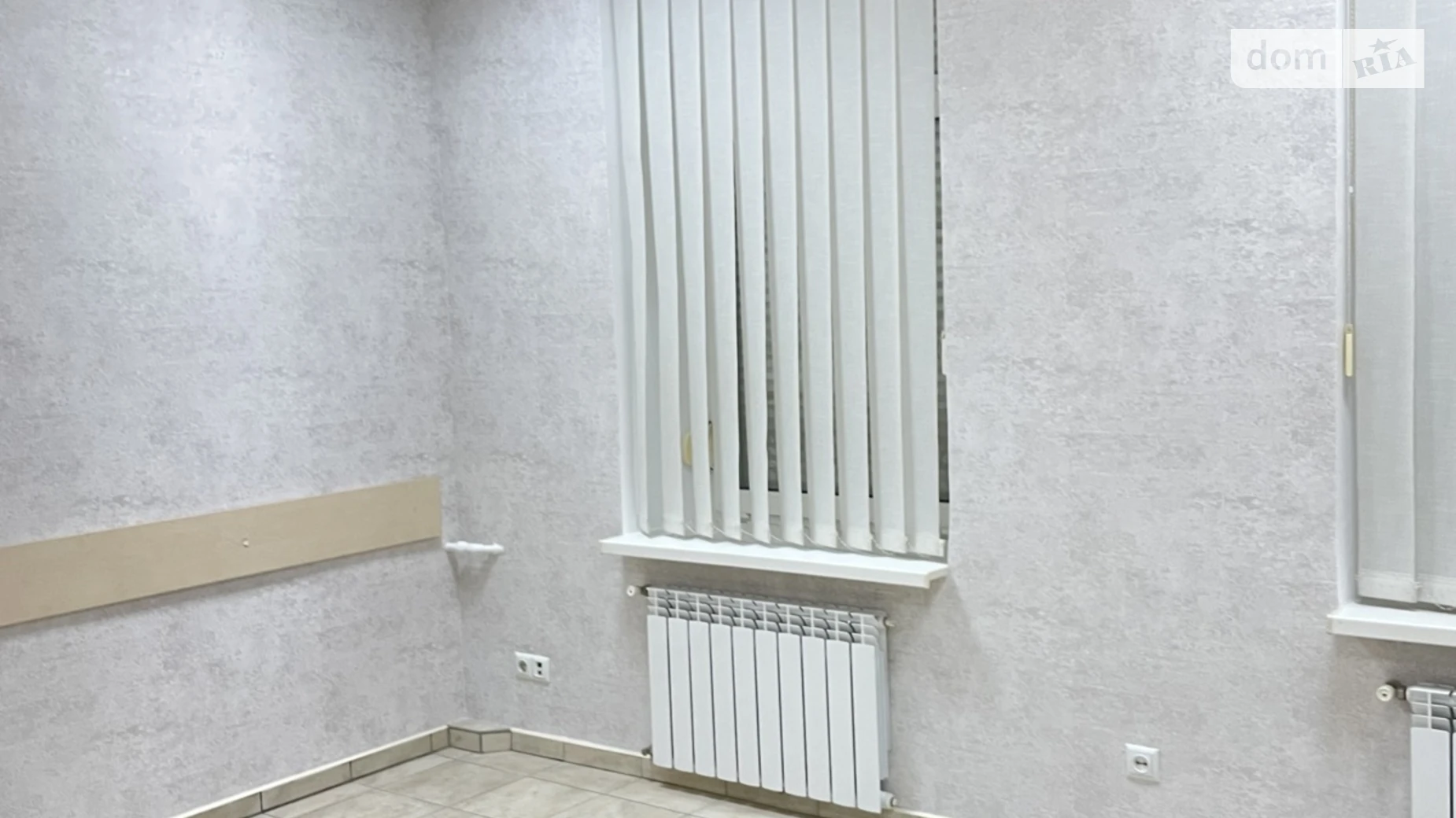 Сдается в аренду офис 24.9 кв. м в бизнес-центре, цена: 8000 грн - фото 2