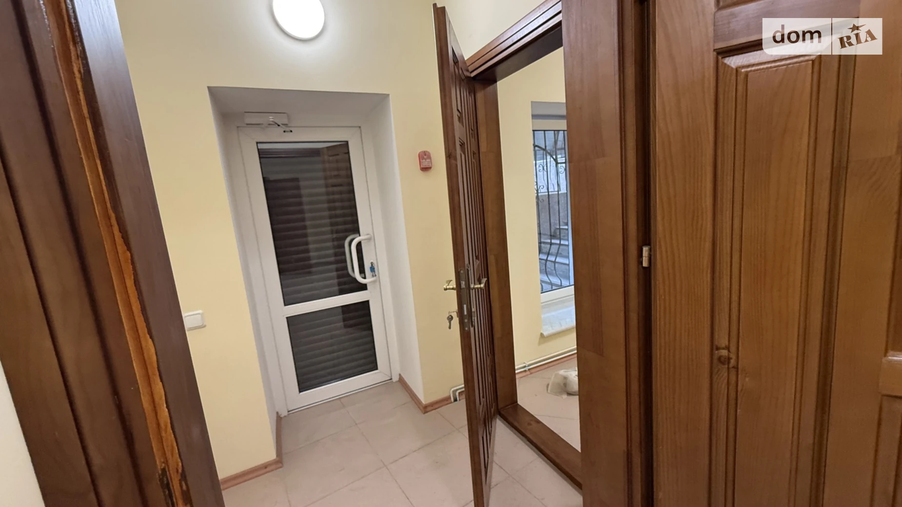 Продається офіс 99 кв. м в бізнес-центрі, цена: 99000 $ - фото 3
