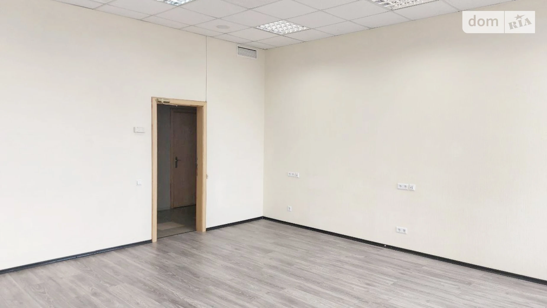 Сдается в аренду офис 45.9 кв. м в бизнес-центре, цена: 12000 грн - фото 3