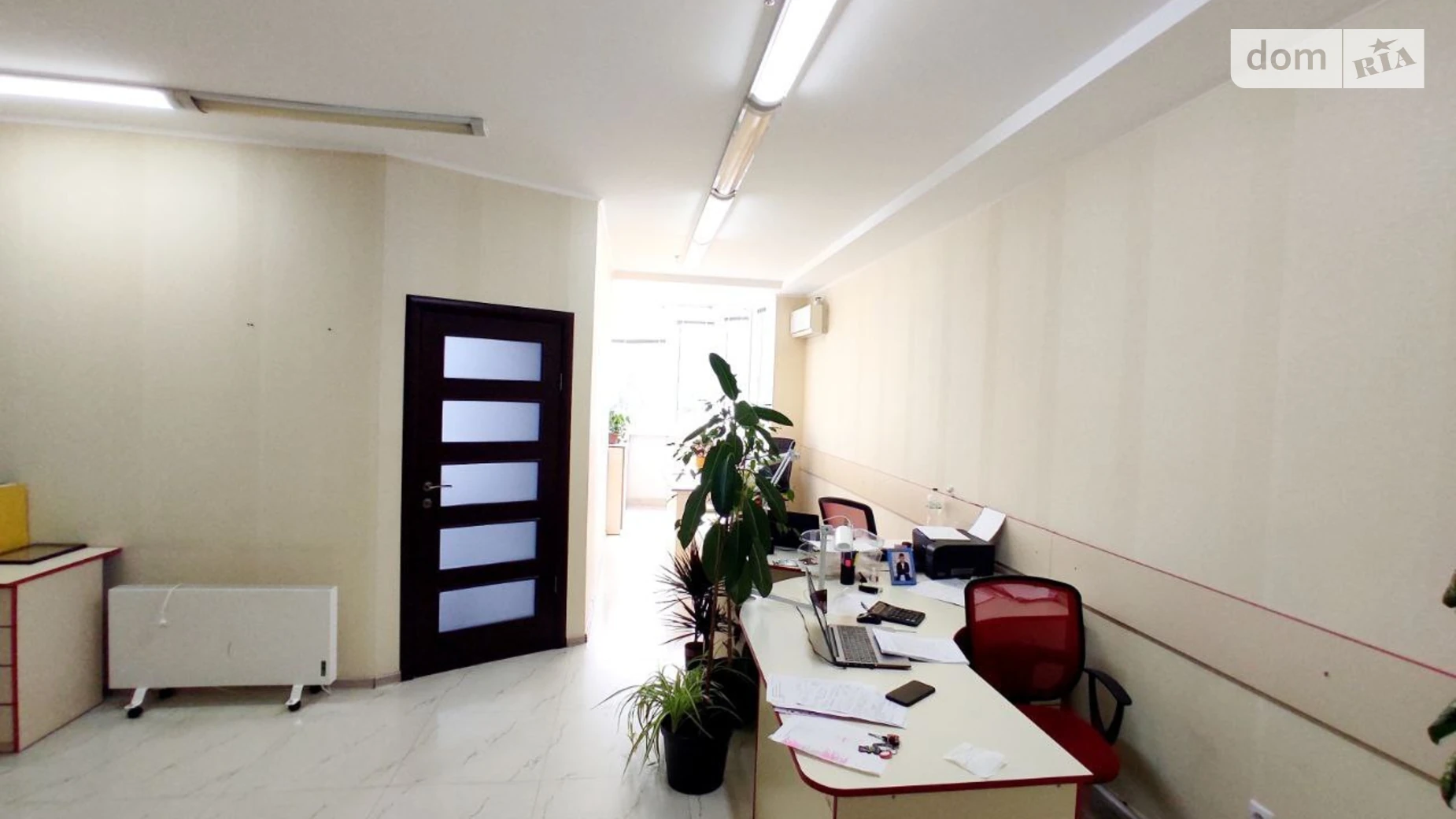 Сдается в аренду офис 55.7 кв. м в бизнес-центре, цена: 12000 грн - фото 2
