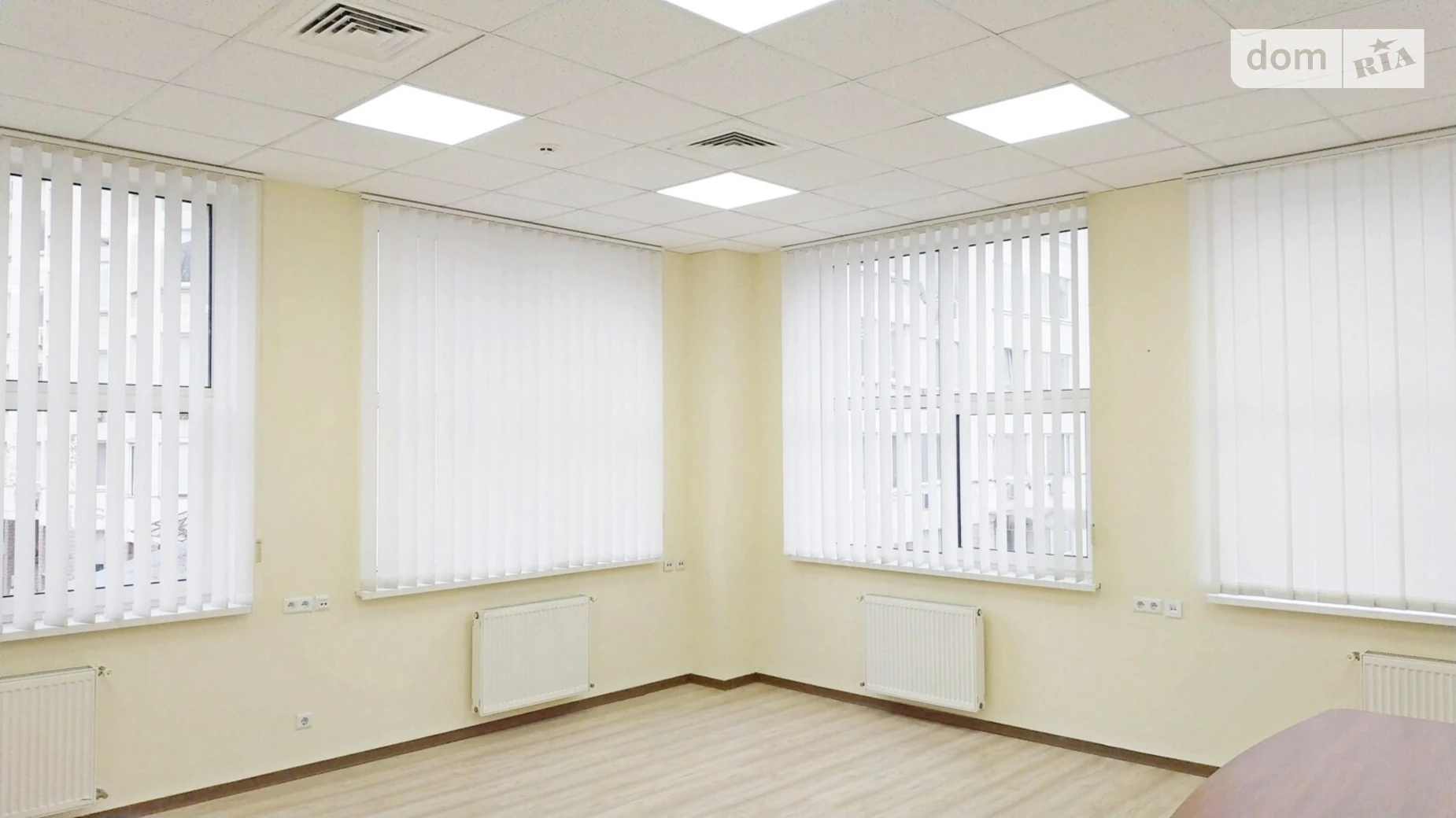 Сдается в аренду офис 126 кв. м в бизнес-центре, цена: 32900 грн - фото 2