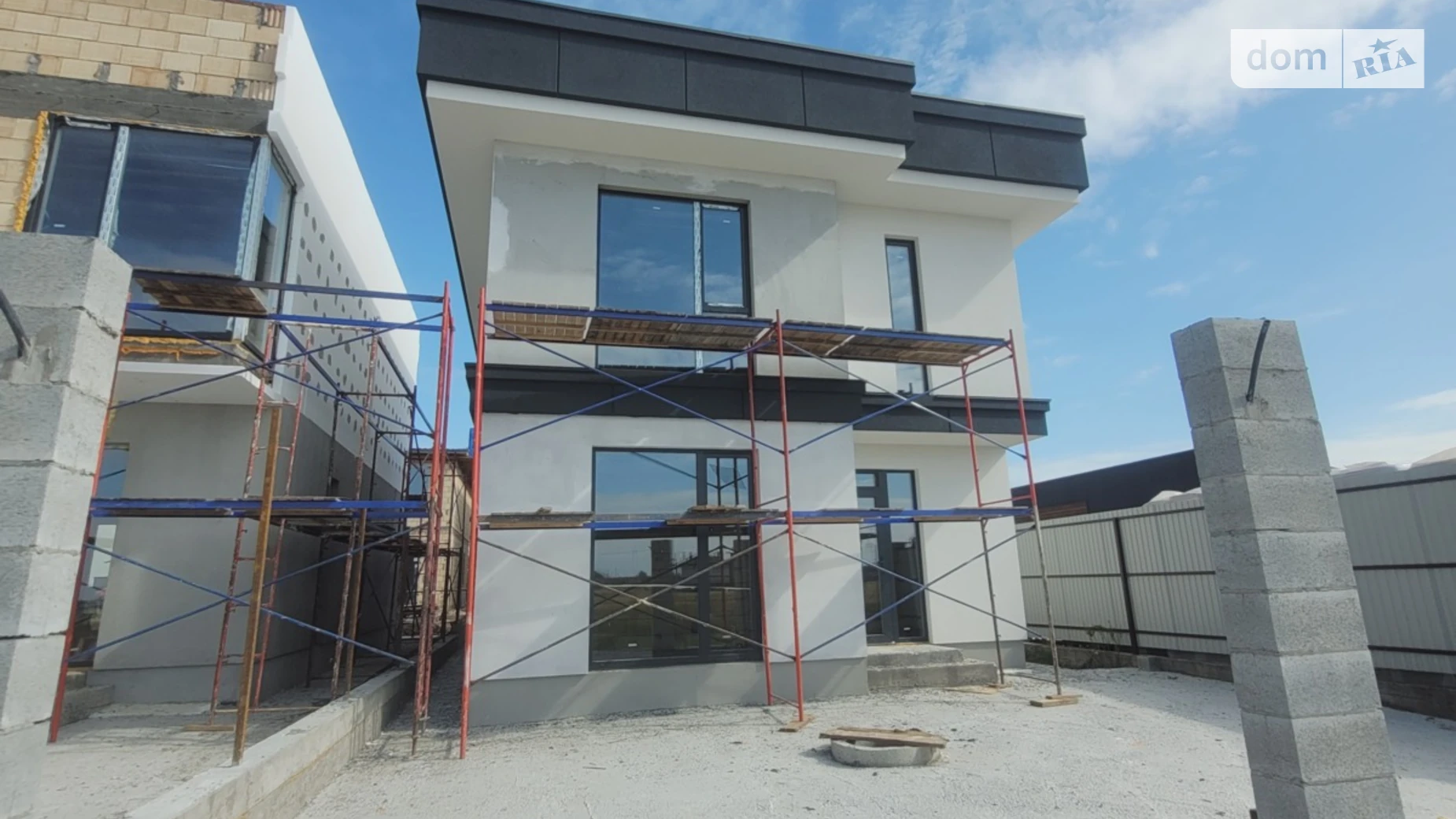 Продается дом на 2 этажа 145 кв. м с верандой, цена: 135000 $ - фото 2