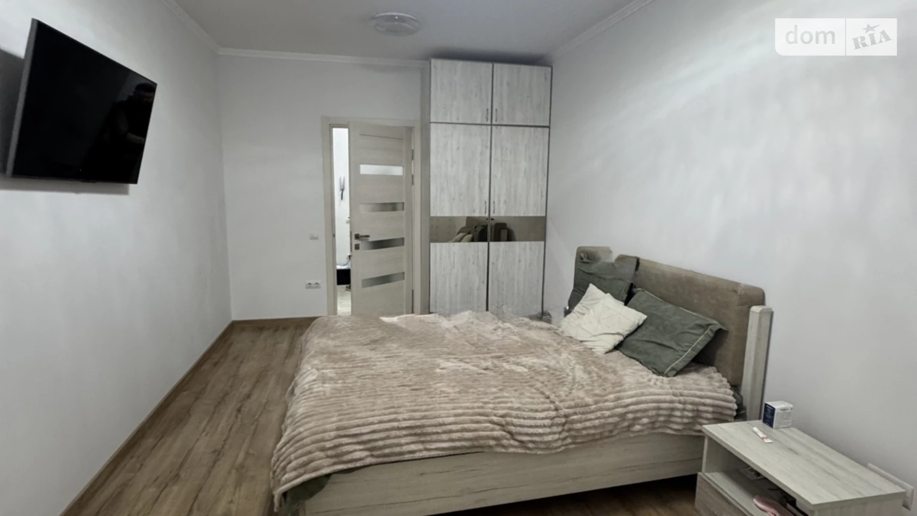 Продается 1-комнатная квартира 46.5 кв. м в Черновцах, ул. Шухевича Романа, 3Б - фото 3