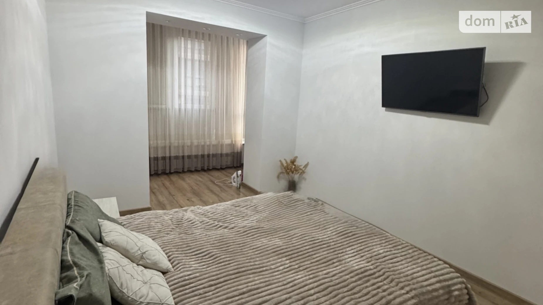 Продается 1-комнатная квартира 46.5 кв. м в Черновцах, ул. Шухевича Романа, 3Б - фото 2