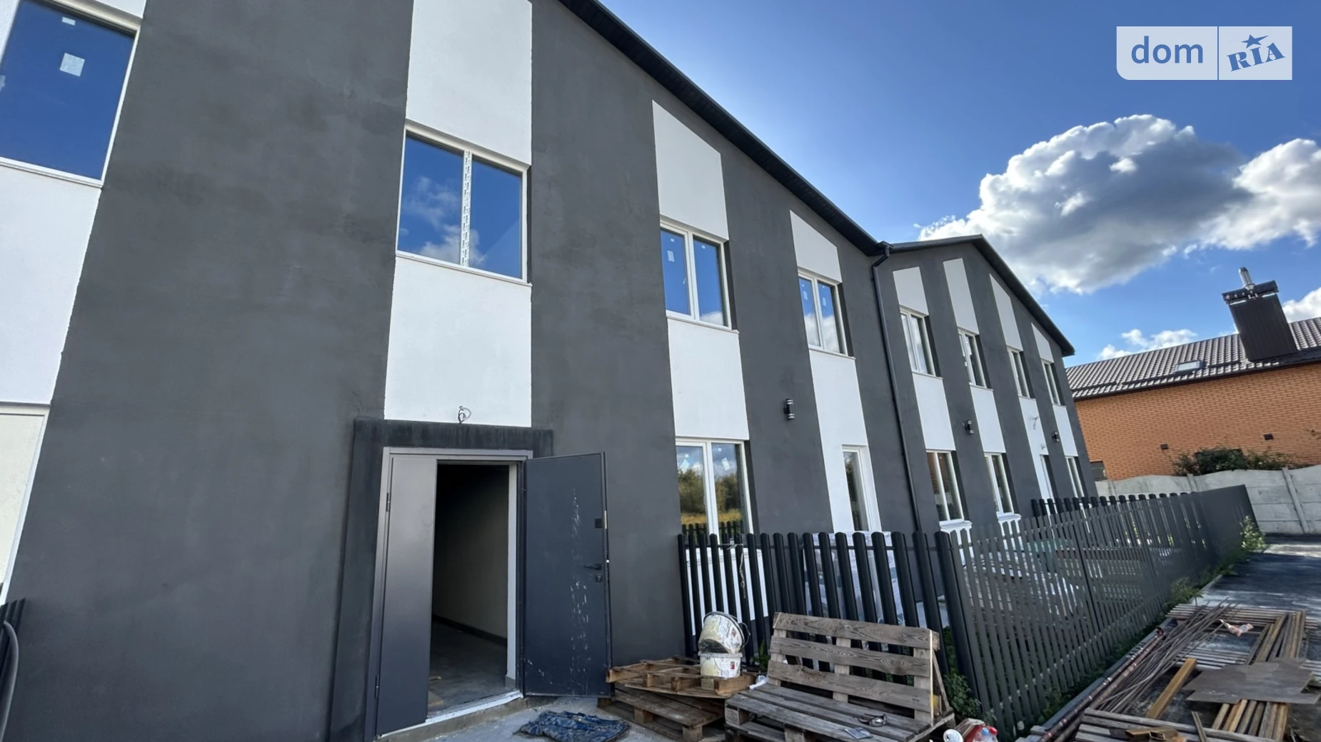 Продается 2-комнатная квартира 47 кв. м в Гнатовке, ул. Уютная - фото 2