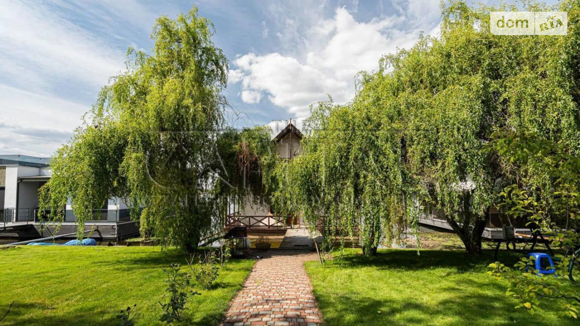 Продается дом на 2 этажа 120 кв. м с гаражом, цена: 221000 $ - фото 4