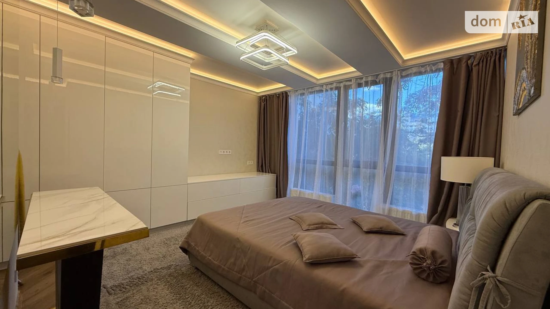 Продается 2-комнатная квартира 69 кв. м в Одессе, ул. Вице-адмирала Азарова, 6 - фото 2