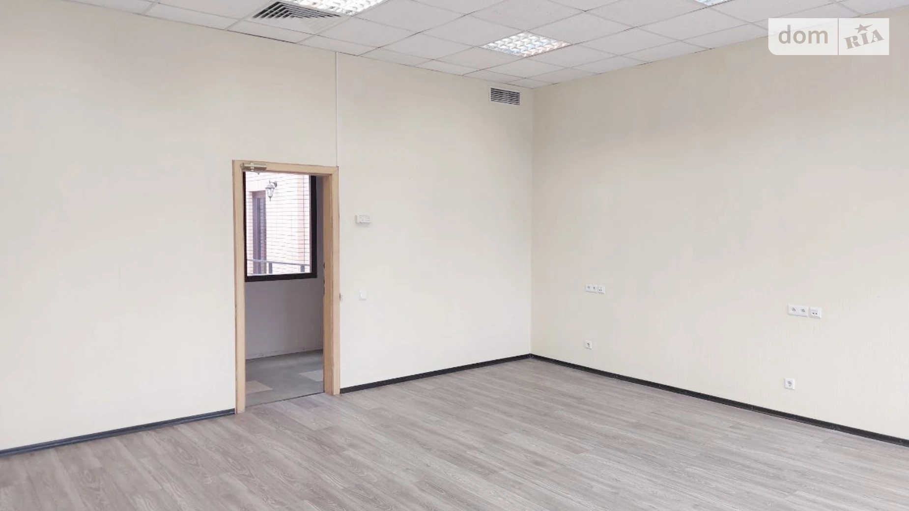 Сдается в аренду офис 48.8 кв. м в бизнес-центре, цена: 12730 грн - фото 4