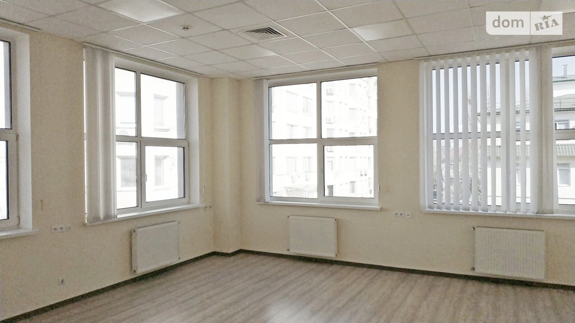 Сдается в аренду офис 126 кв. м в бизнес-центре, цена: 32910 грн - фото 4