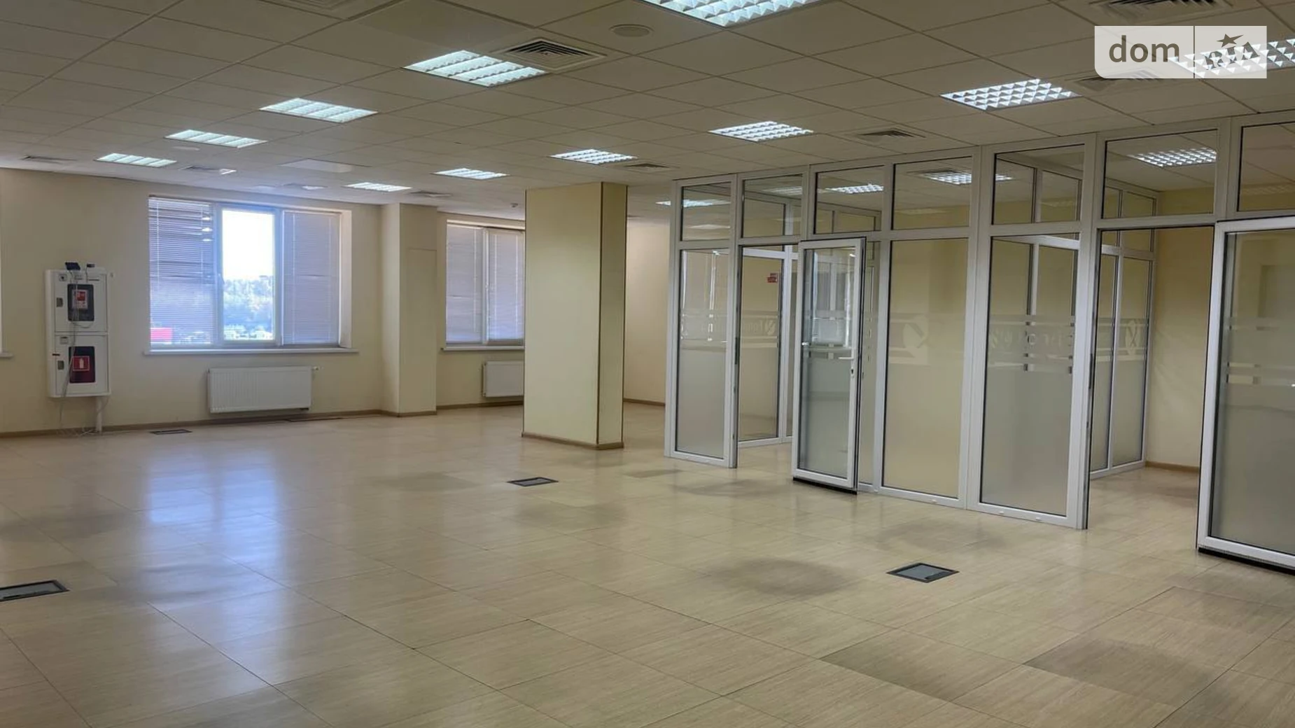 Сдается в аренду офис 140 кв. м в бизнес-центре, цена: 700 $ - фото 4