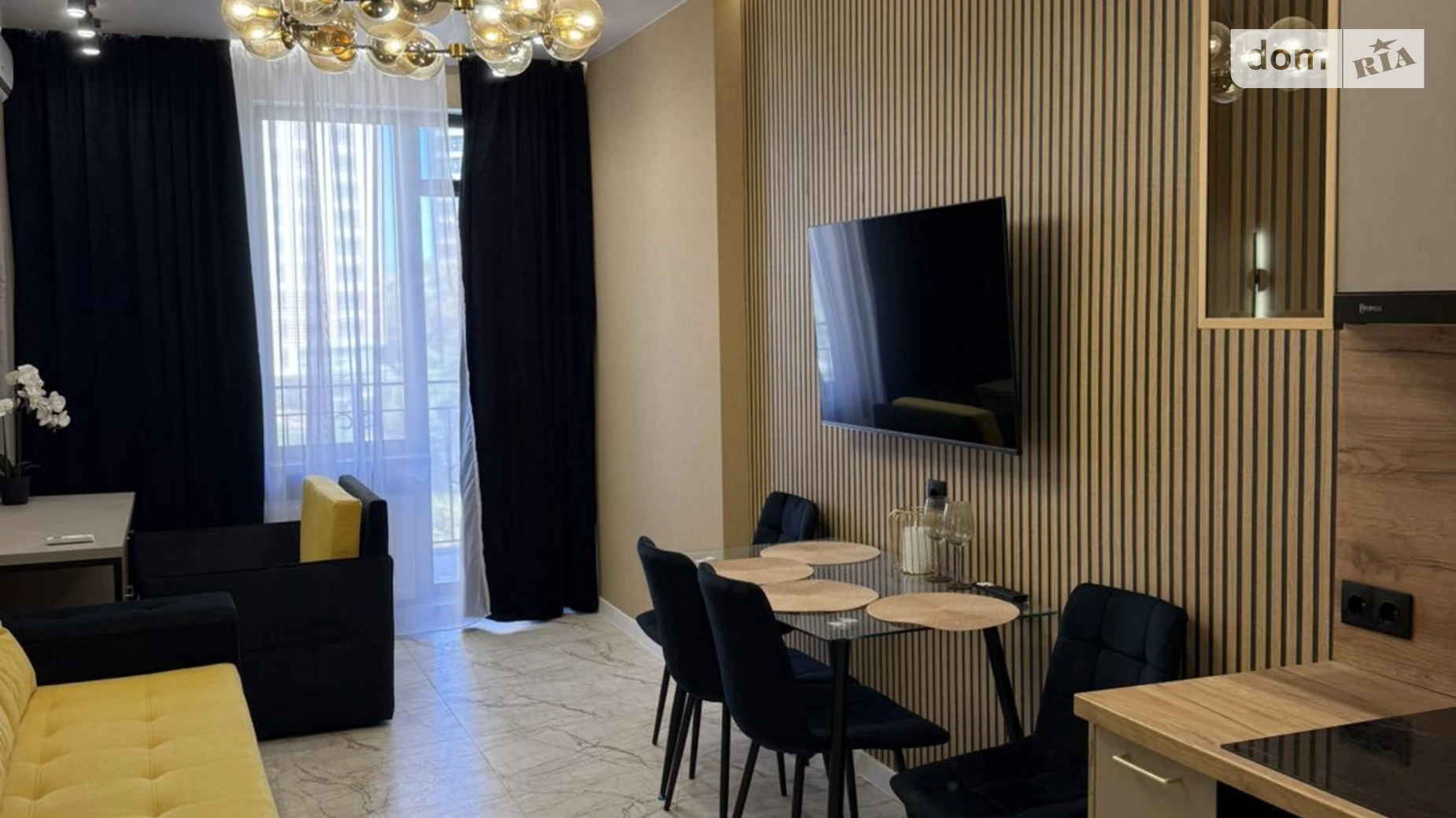 Продается 1-комнатная квартира 30 кв. м в Одессе, ул. Генуэзская, 1/1 - фото 2