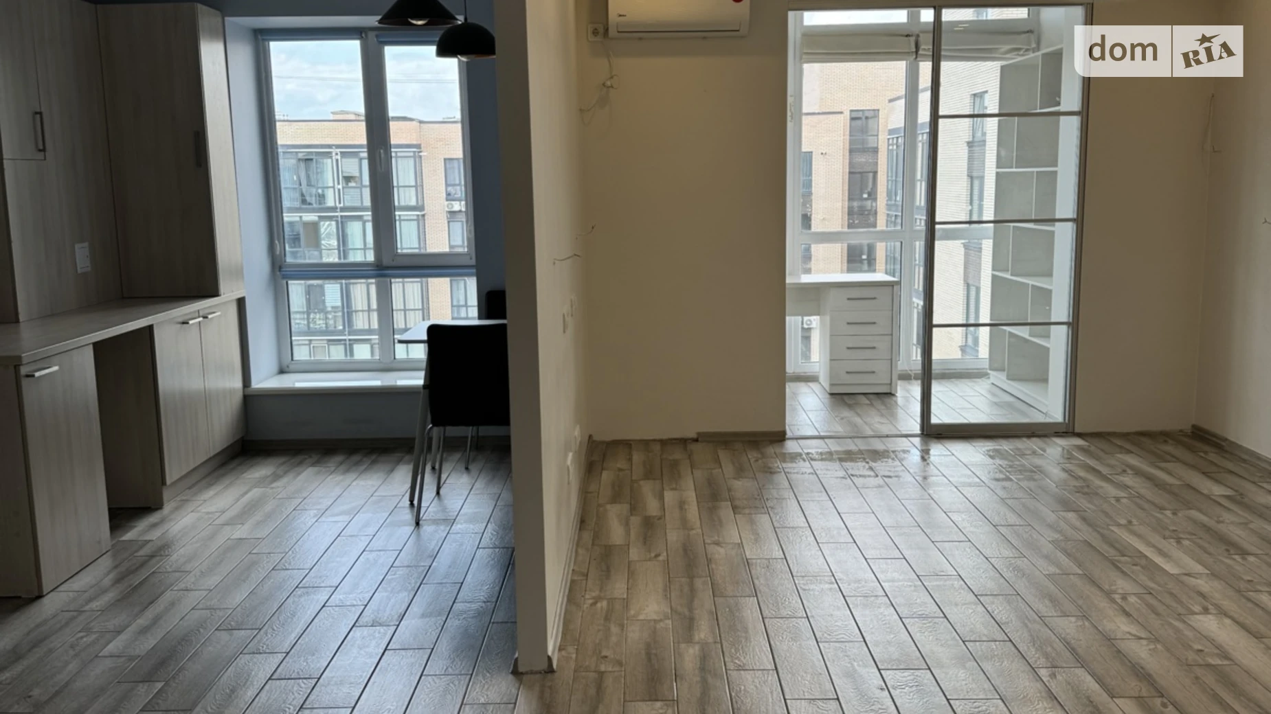 Продается 1-комнатная квартира 43 кв. м в Днепре, ул. Набережная Победы, 42Ц - фото 2