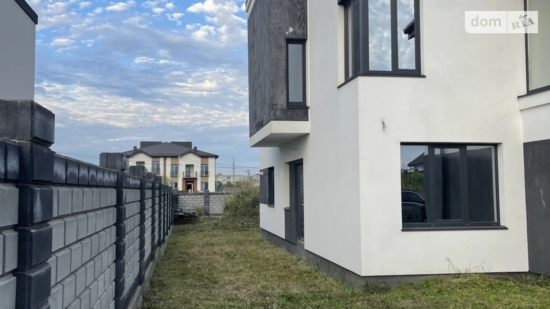 масив Персиковий Ювилейный Ровно, цена: 125000 $ - фото 2