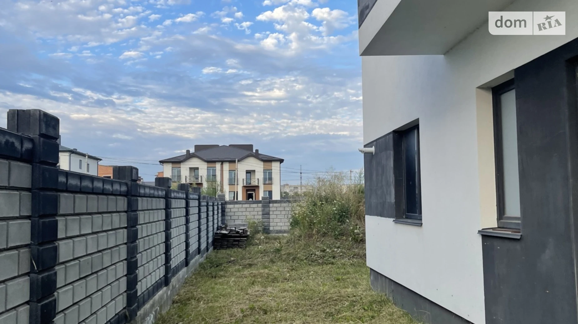 масив Персиковий Ювилейный Ровно, цена: 125000 $ - фото 4