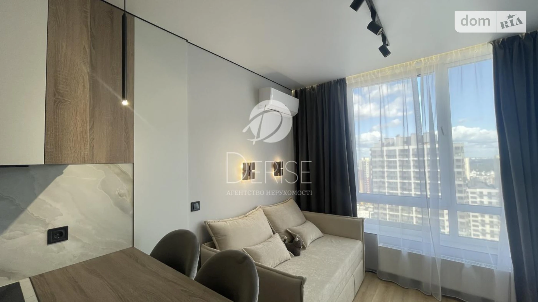 Продается 1-комнатная квартира 75 кв. м в Киеве, ул. Семьи Кристеров, 14Б - фото 2