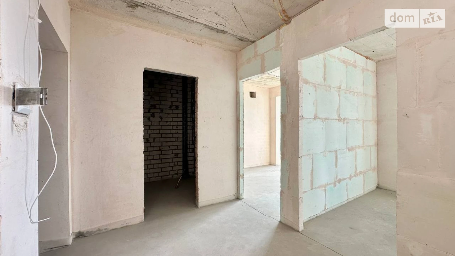 Продается 1-комнатная квартира 66.6 кв. м в Буче, ул. Ивана Кожедуба, 3А корпус 4Г - фото 2