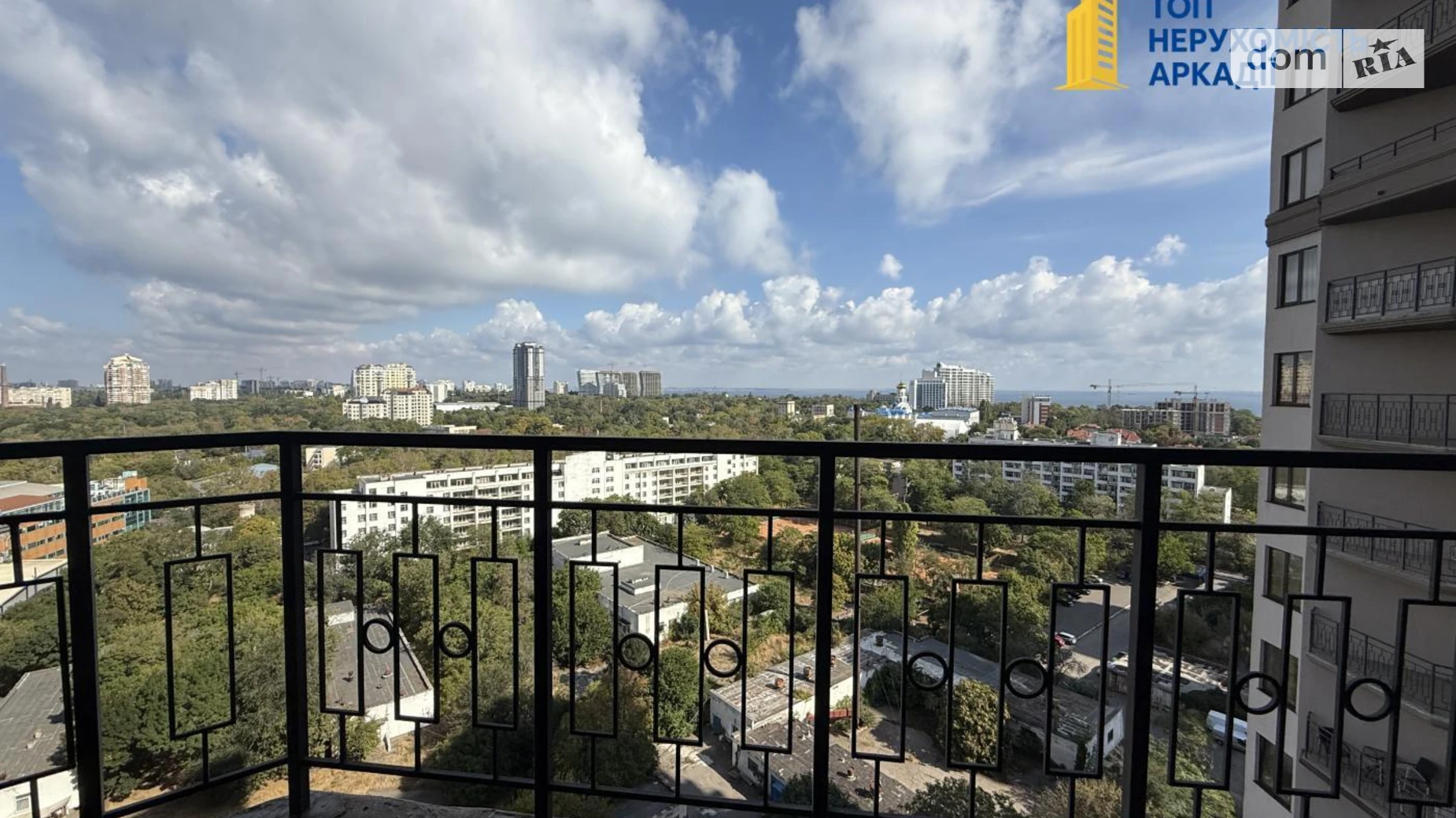 Продается 2-комнатная квартира 82 кв. м в Одессе, ул. Генуэзская, 1Е корпус 1 - фото 2