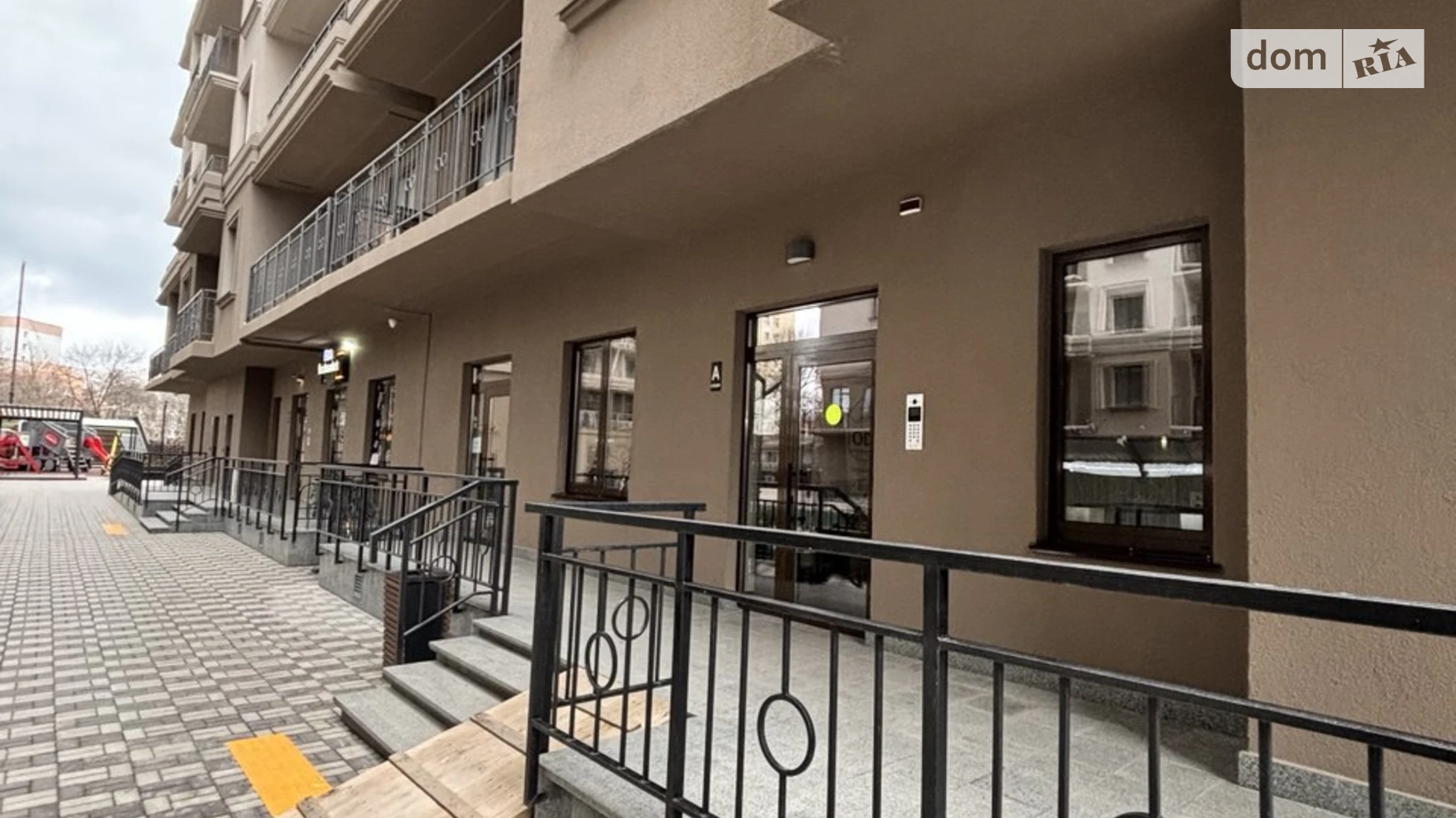 Продається 1-кімнатна квартира 29 кв. м у Одесі, Фонтанська дор. - фото 2