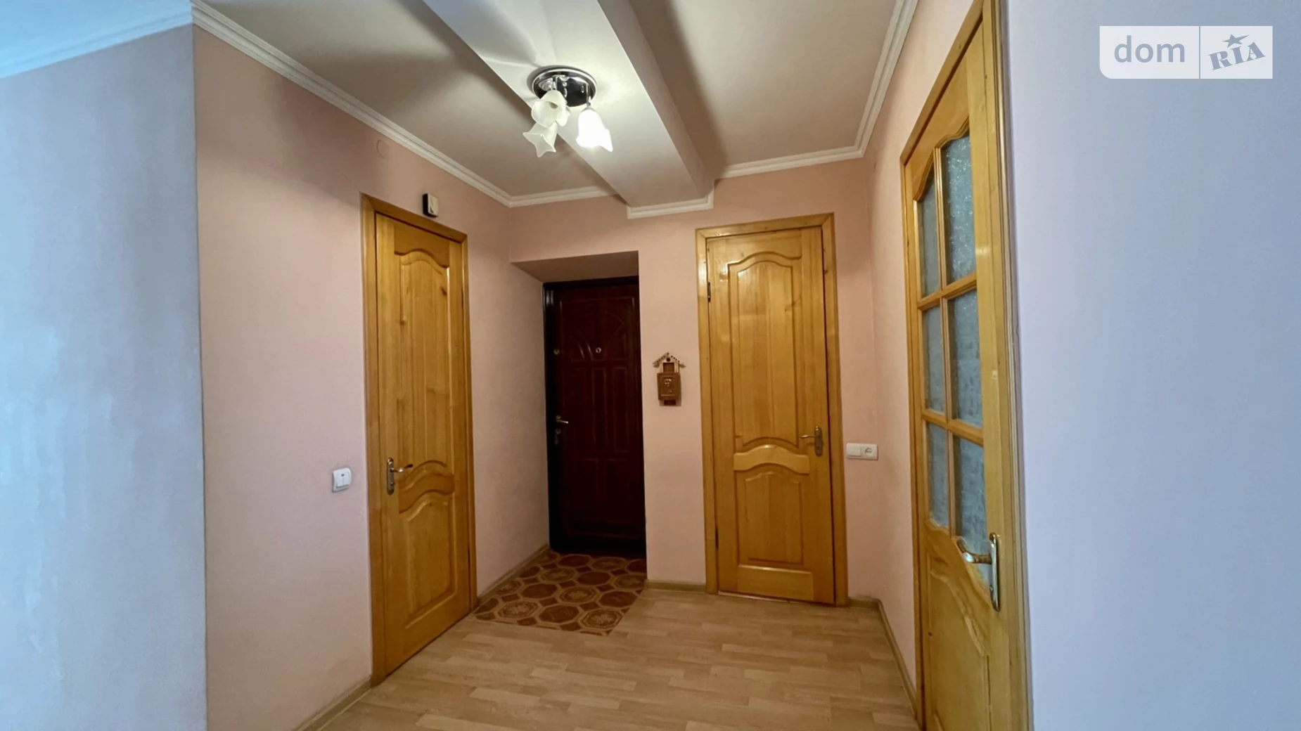 Продается 2-комнатная квартира 60 кв. м в Черновцах, ул. Сергея Скальда(Комарова Владимира), 31АБ - фото 2