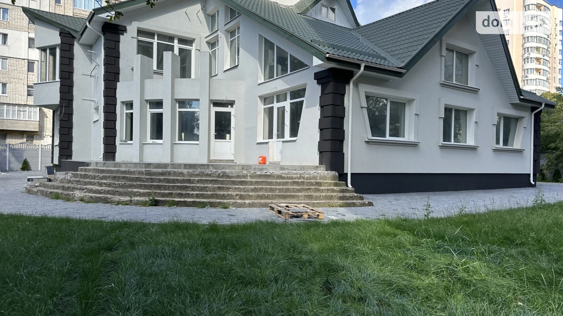 Продается дом на 3 этажа 600 кв. м с беседкой, цена: 650000 $ - фото 2