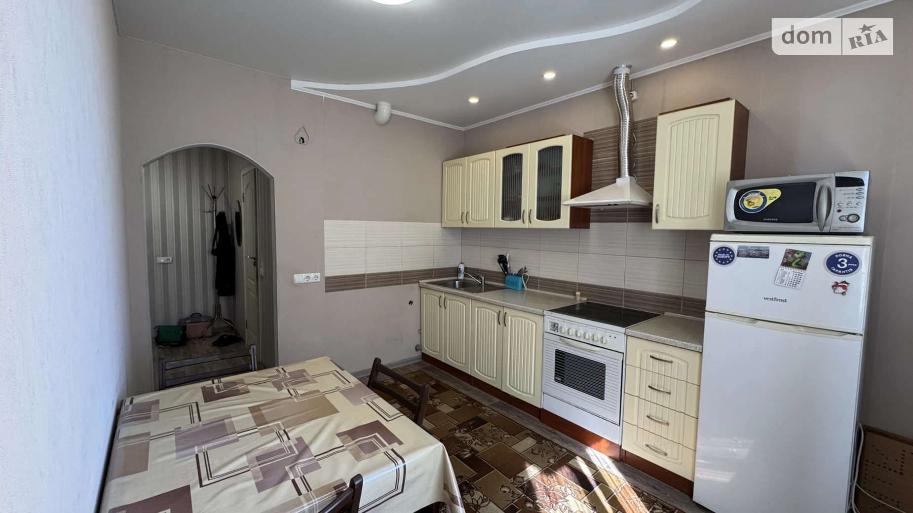 Продається 1-кімнатна квартира 36.7 кв. м у Чорноморську, вул. Захисників України(1 Травня) - фото 3