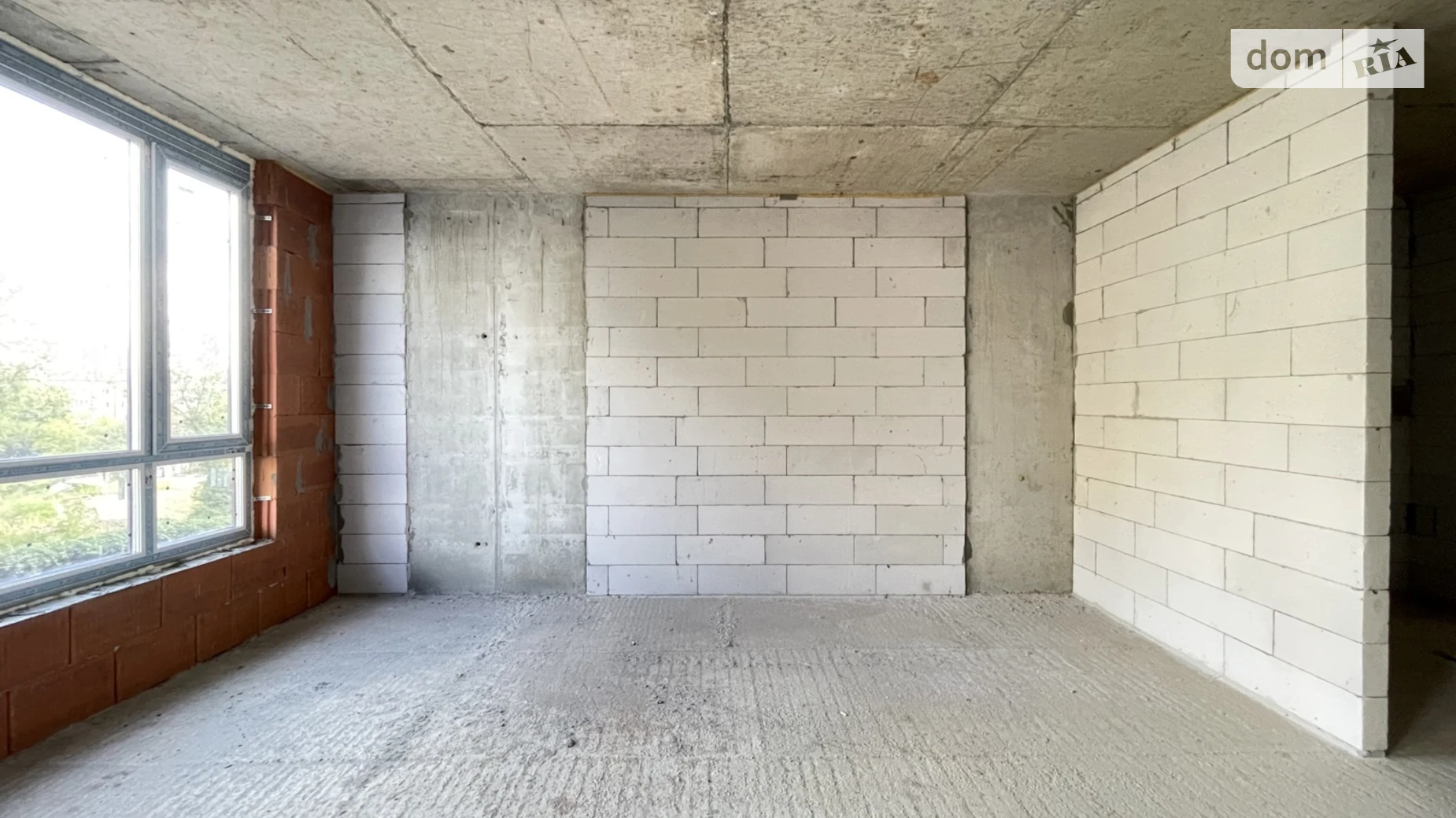 Продается 1-комнатная квартира 41 кв. м в Ивано-Франковске, ул. Хриплинская, 9 - фото 2