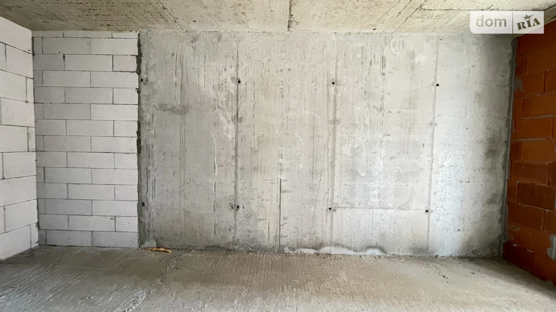 Продается 2-комнатная квартира 69 кв. м в Ивано-Франковске, ул. Хриплинская, 9 - фото 2