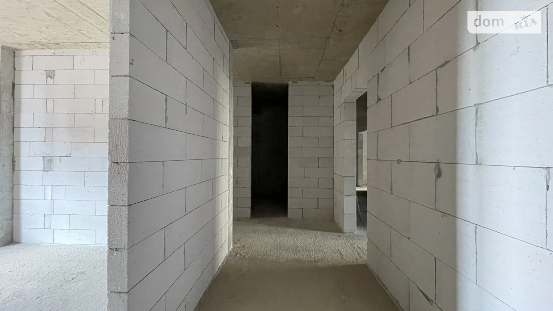 Продается 2-комнатная квартира 69 кв. м в Ивано-Франковске, ул. Хриплинская, 9 - фото 4