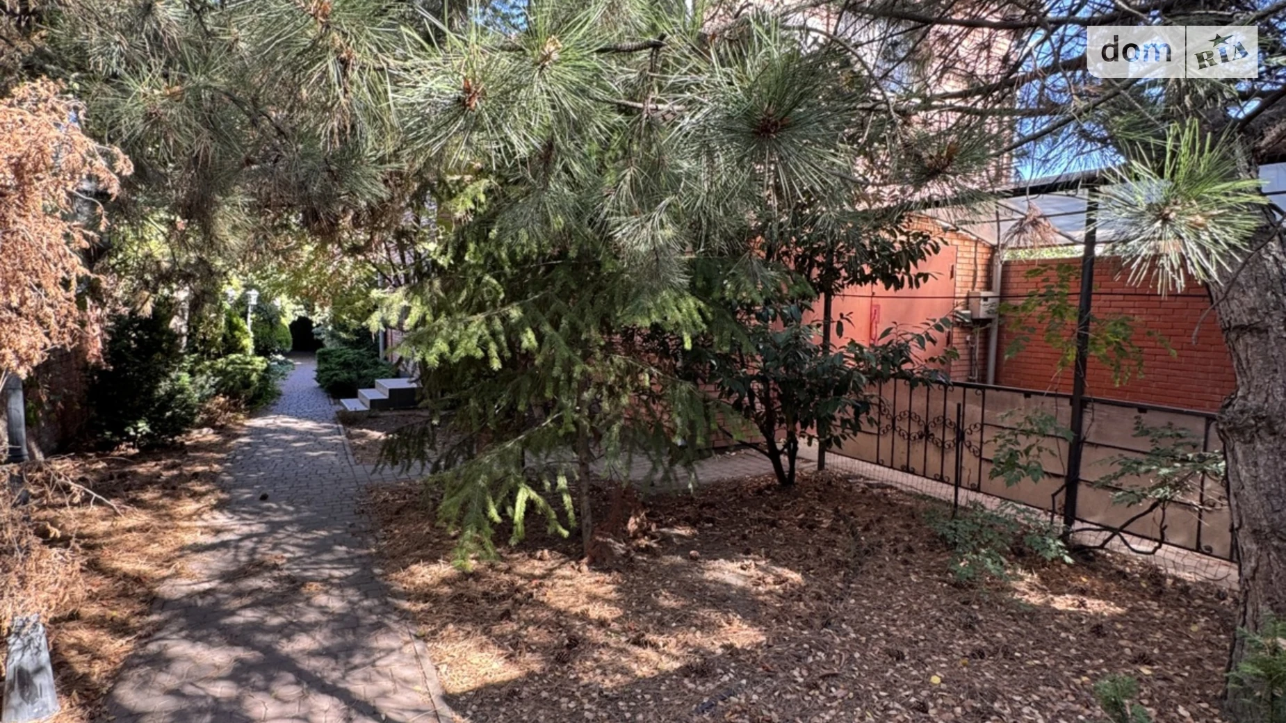 Сдается в аренду дом на 2 этажа 180 кв. м с участком, цена: 750 $ - фото 3