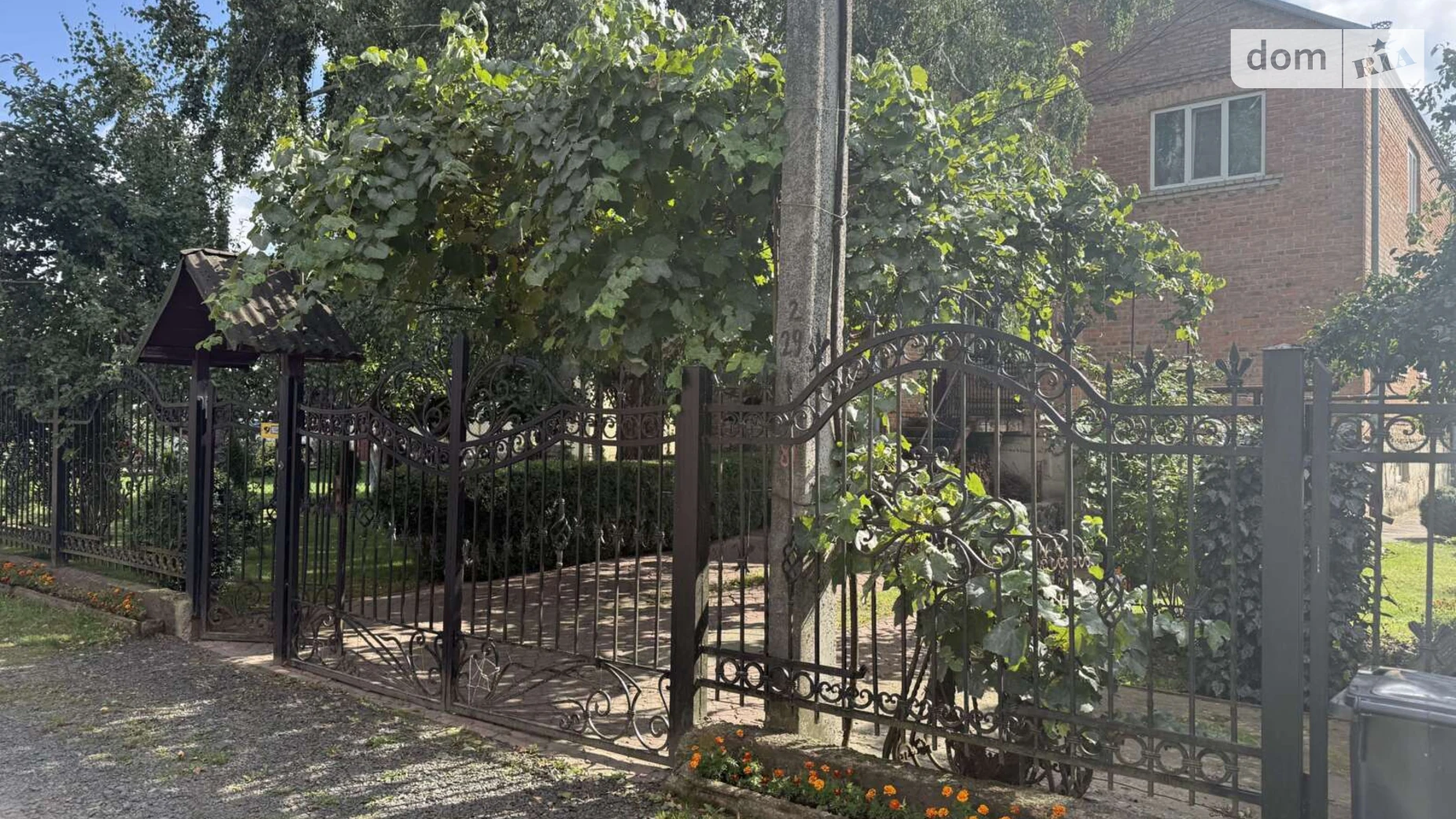 Продается дом на 3 этажа 280 кв. м с гаражом, цена: 185000 $ - фото 3