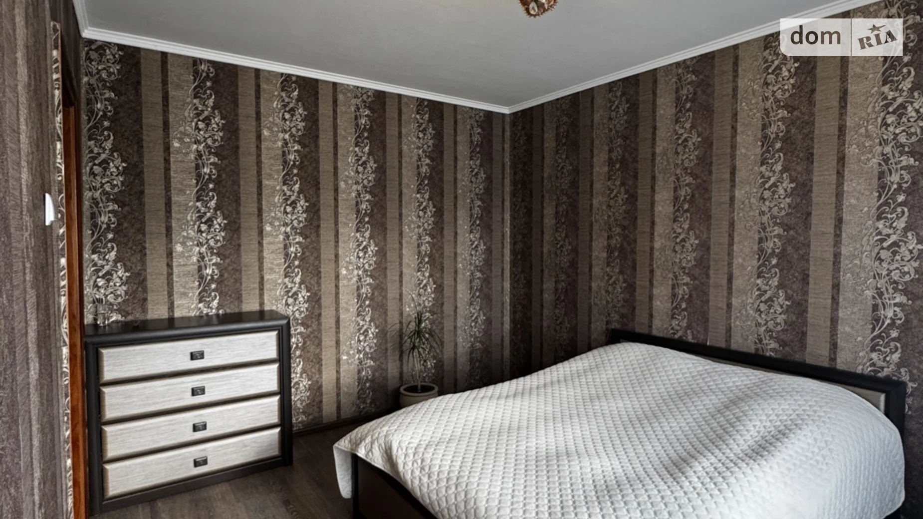 Продается 4-комнатная квартира 89.2 кв. м в Ровно, ул. Шухевича Романа, 18 - фото 5