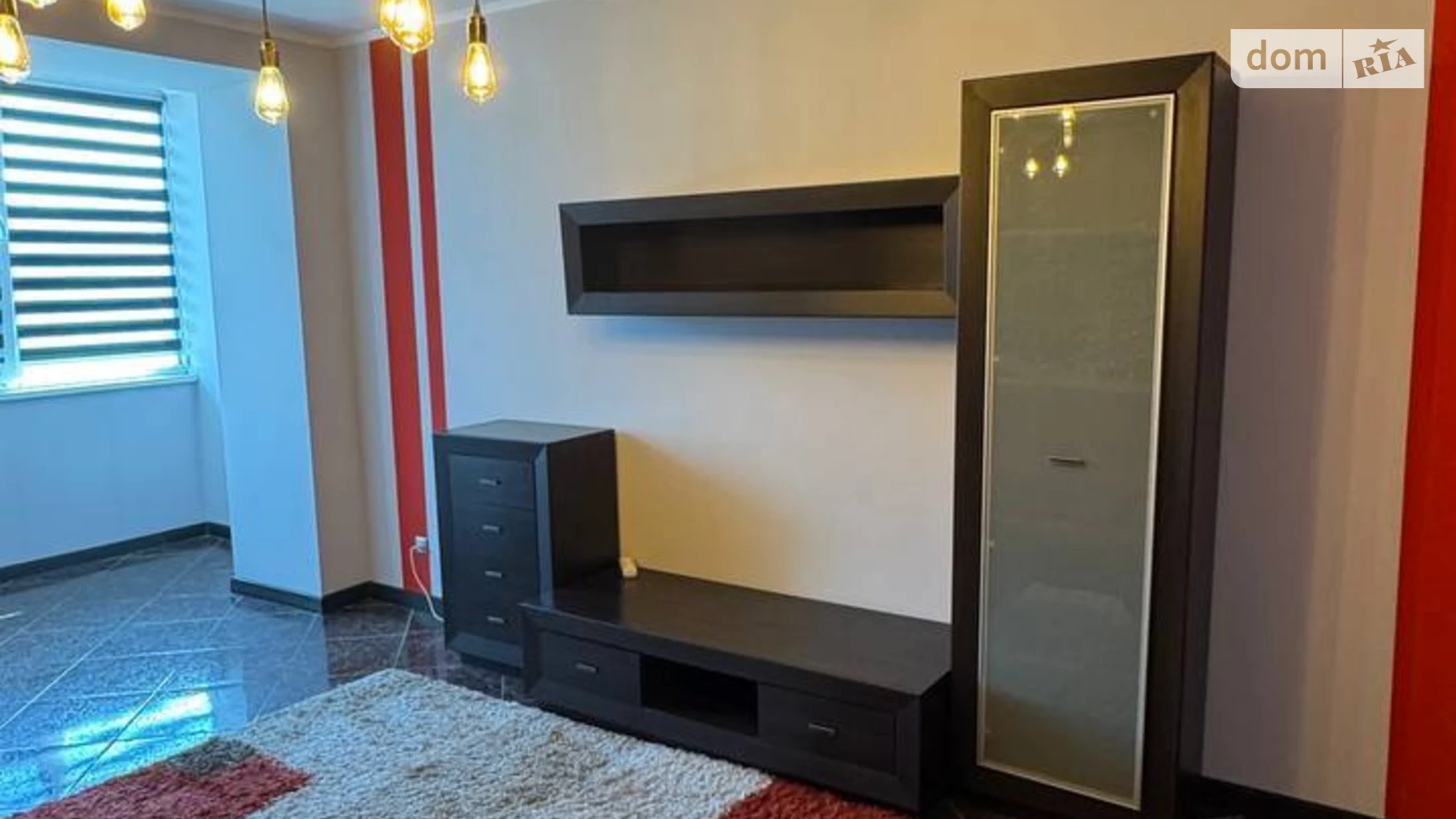 Сдается в аренду 1-комнатная квартира 55 кв. м в, цена: 350 $ - фото 2