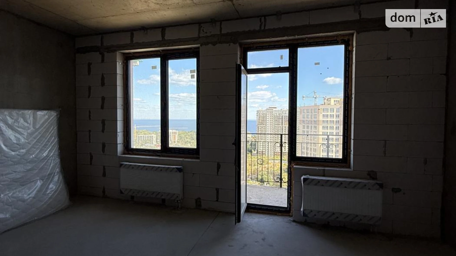 Продается 1-комнатная квартира 43 кв. м в Одессе, ул. Генуэзская, 1/1 - фото 2