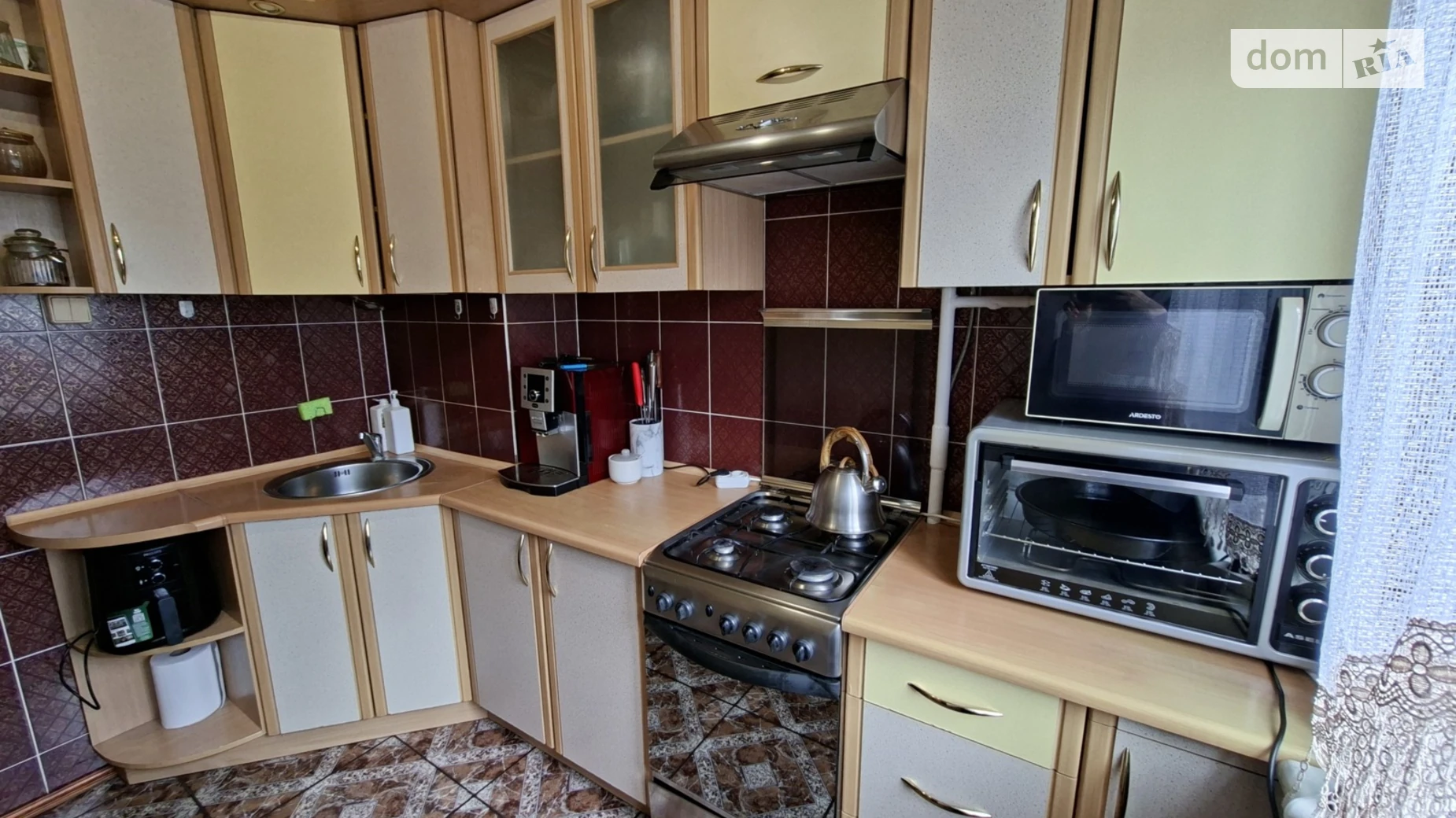 Продается 2-комнатная квартира 48.3 кв. м в Ровно, просп. Генерала Безручка - фото 2