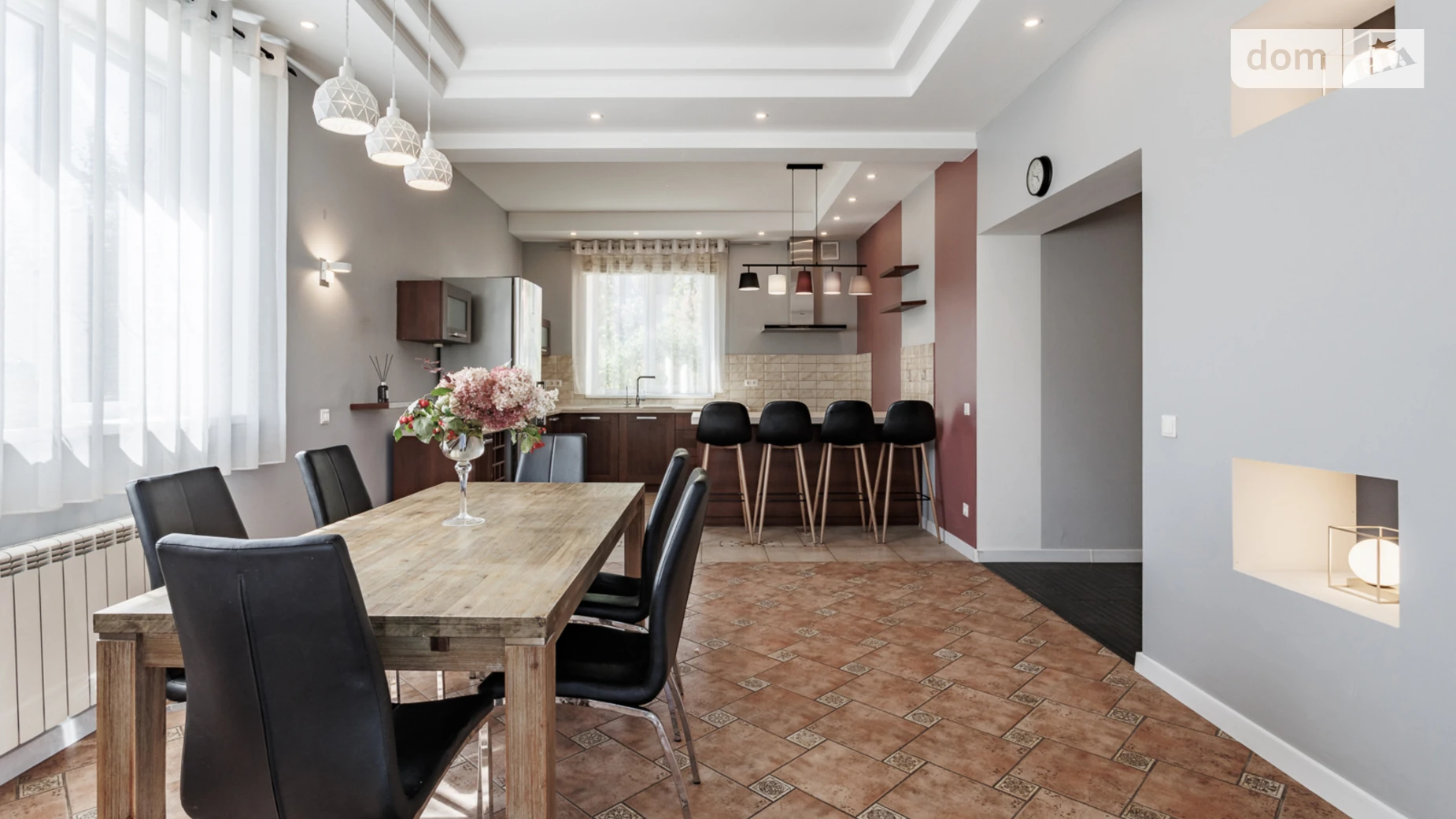 Продается дом на 2 этажа 233 кв. м с беседкой, цена: 395000 $ - фото 2