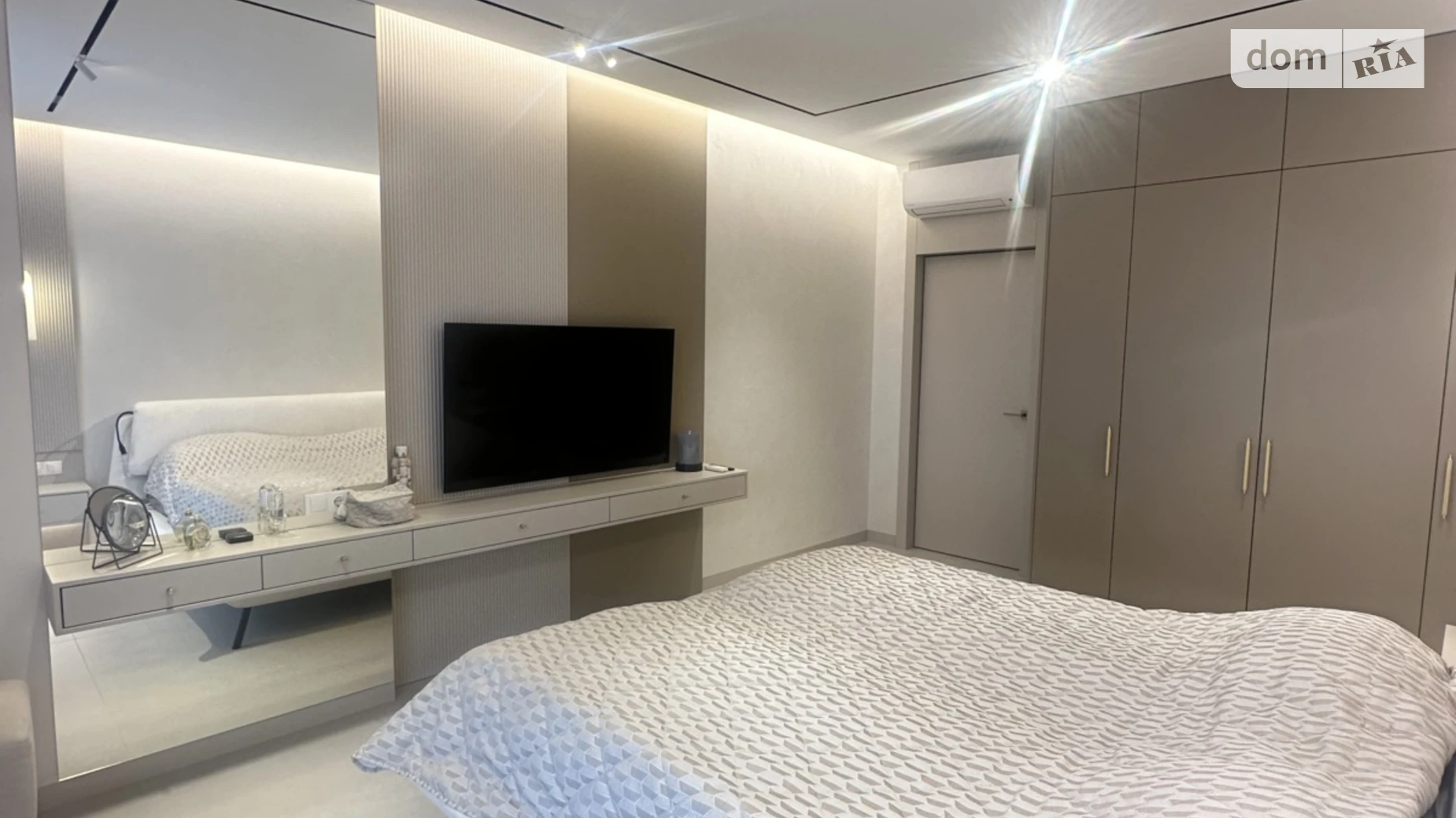 Продається 1-кімнатна квартира 67.6 кв. м у Києві, вул. Михайла Бойчука, 41Б - фото 4