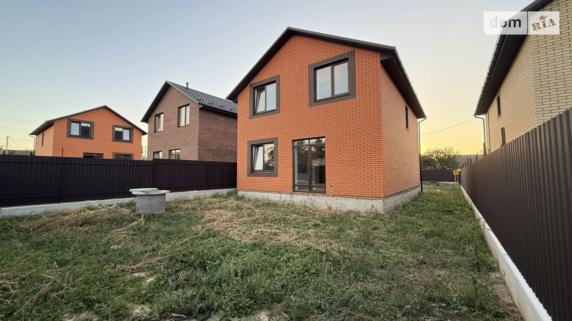 Продается дом на 2 этажа 120 кв. м с камином, цена: 91900 $ - фото 2