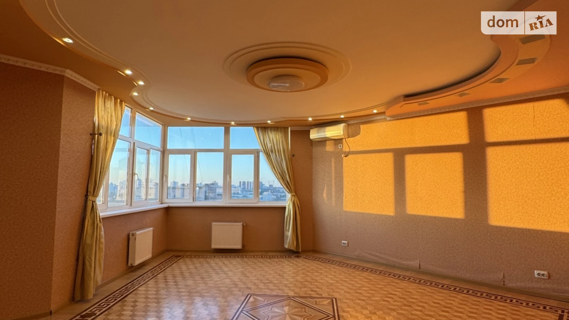 Продається 3-кімнатна квартира 111.2 кв. м у Києві, вул. Генерала Генадія Воробйова, 13Е - фото 2