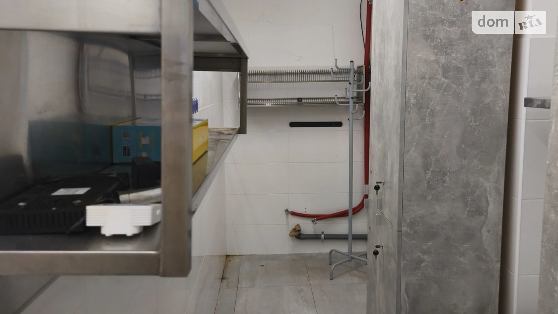 Сдается в аренду помещения свободного назначения 61 кв. м в 4-этажном здании, цена: 700 $ - фото 2