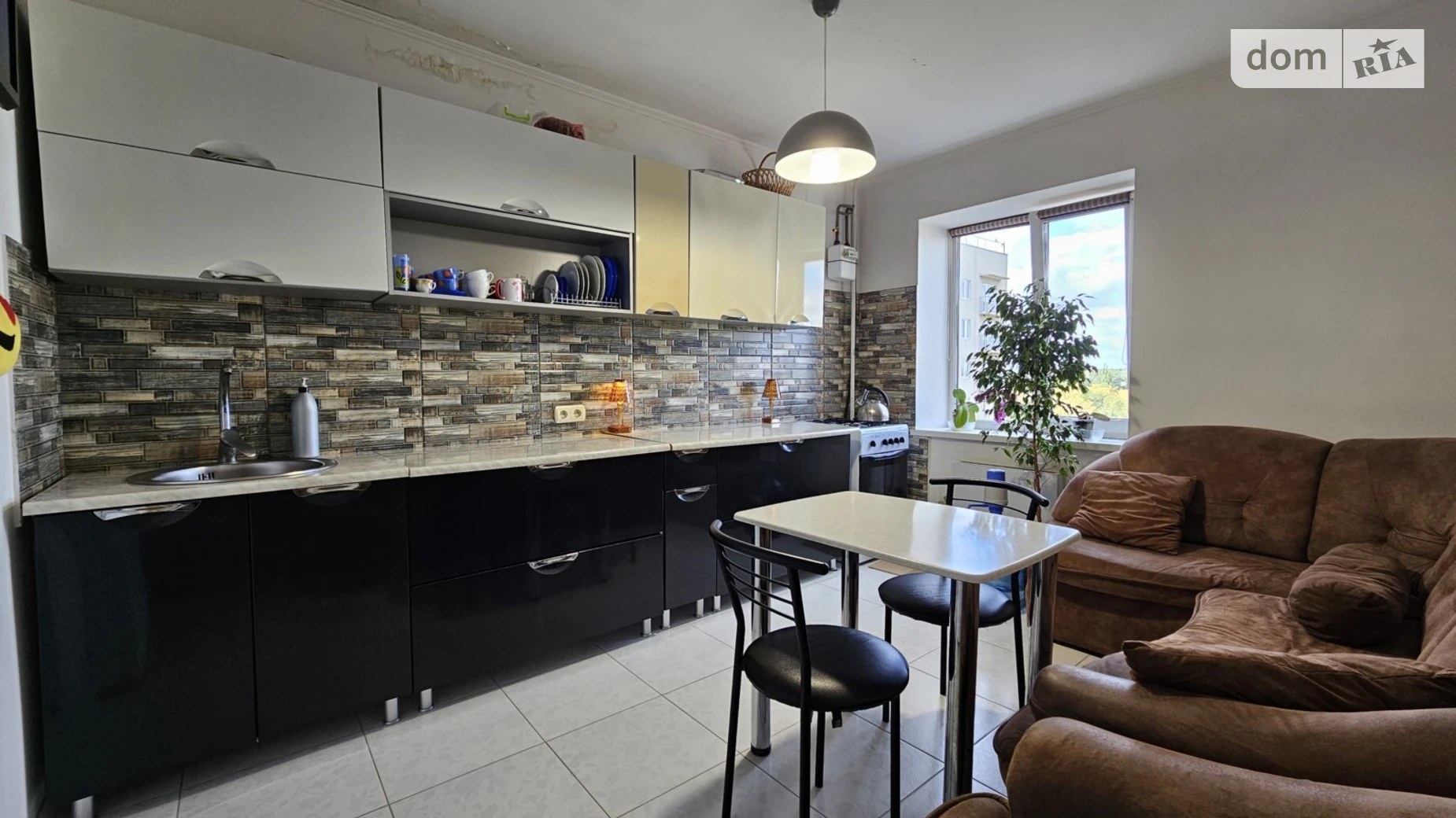 Продается 2-комнатная квартира 63.8 кв. м в Синельникове, ул. Мира - фото 2