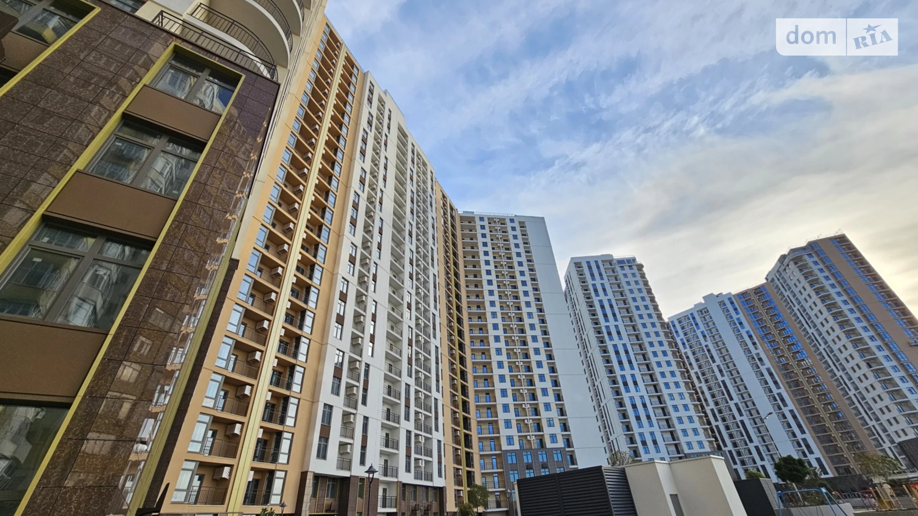 Продается 1-комнатная квартира 64 кв. м в Одессе, ул. Краснова - фото 2