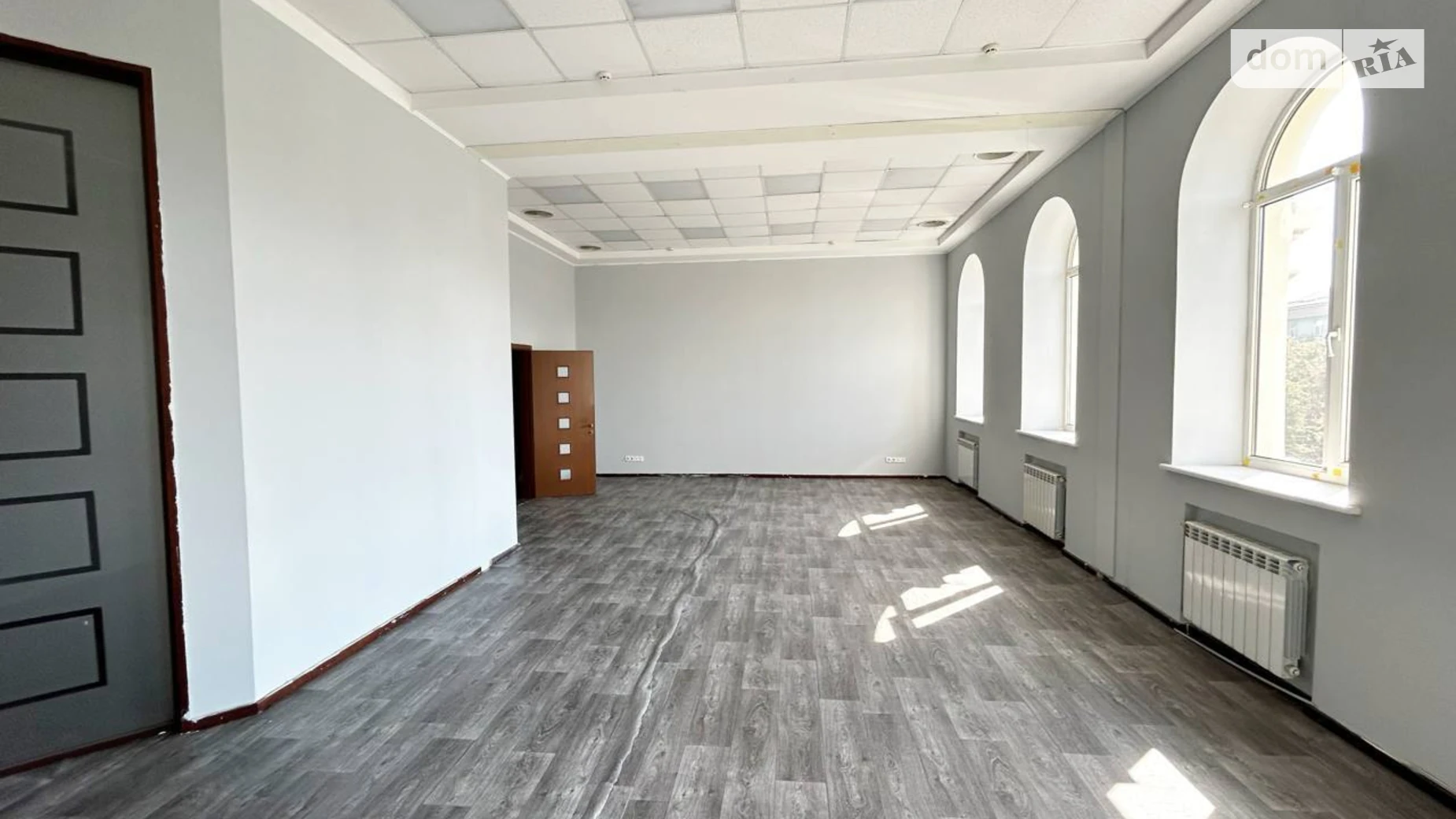 Сдается в аренду офис 224 кв. м в бизнес-центре, цена: 67200 грн - фото 3