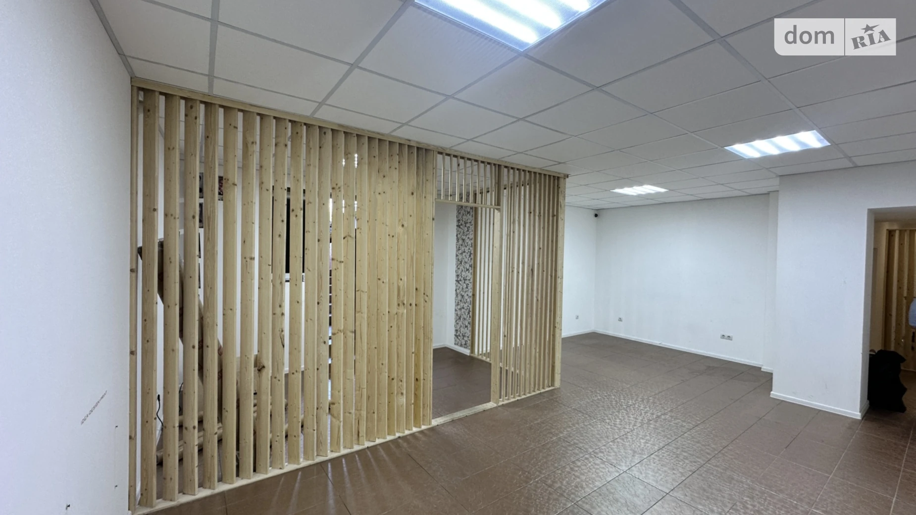 Здається в оренду приміщення вільного призначення 65 кв. м в 1-поверховій будівлі, цена: 8000 грн - фото 3