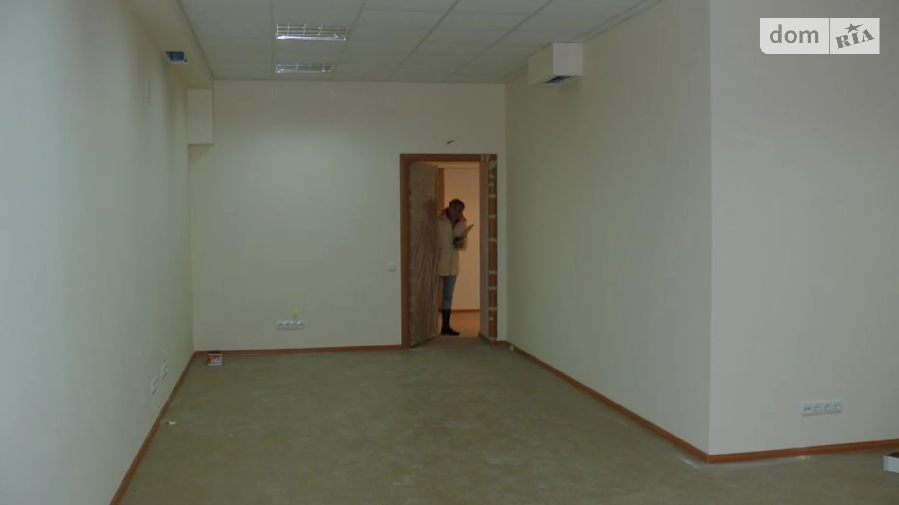 Сдается в аренду офис 240 кв. м в бизнес-центре, цена: 1500 $ - фото 3
